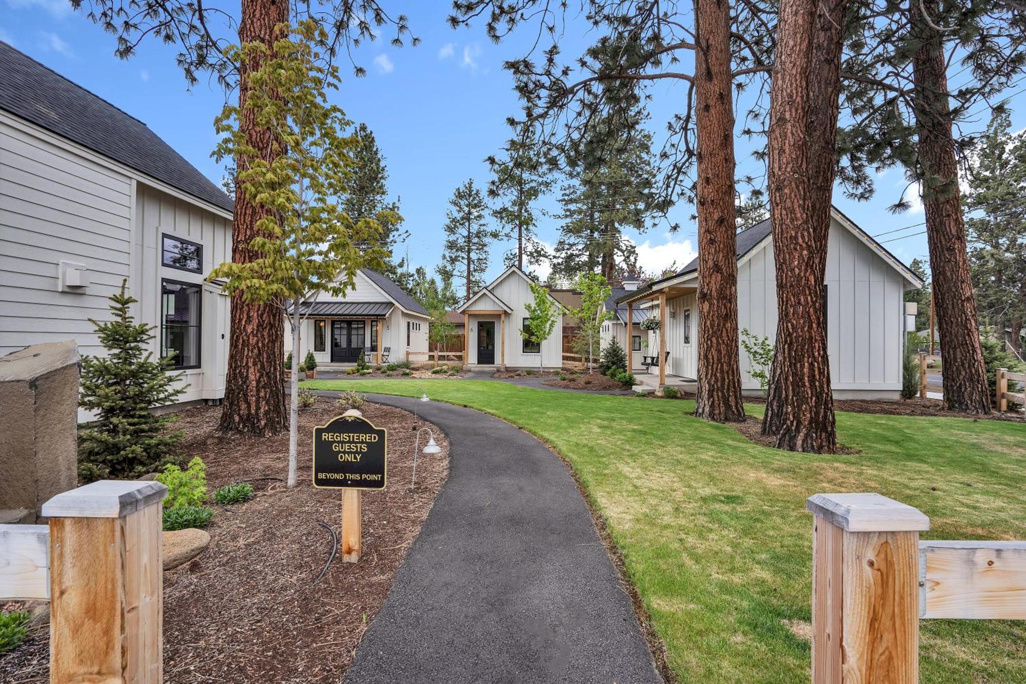 The Scout Boutique Cottages Sisters Esterno foto
